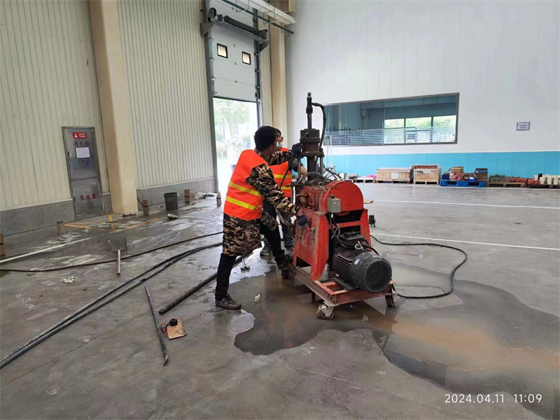 突泉厂房地面下沉塌陷注浆加固施工